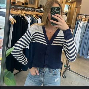 525 lightweight sweater